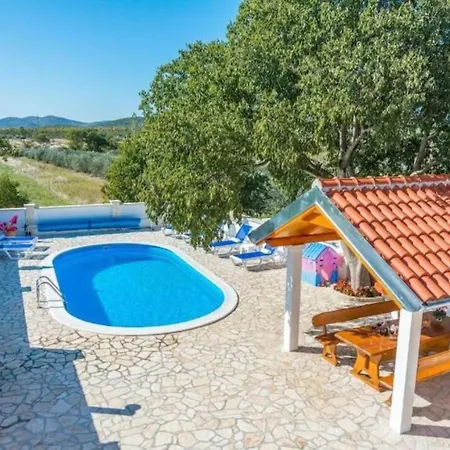 빌라 The Grandfather - Heated Pool Retreat