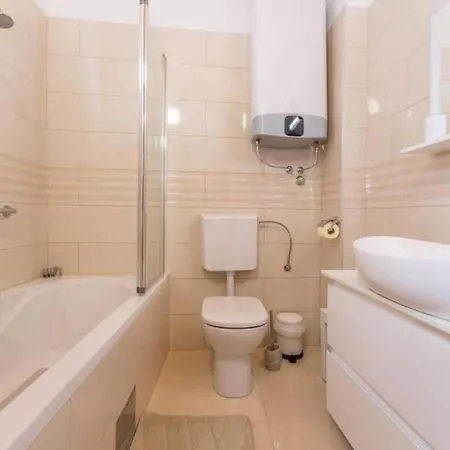 빌라 The Grandfather - Heated Pool Retreat *