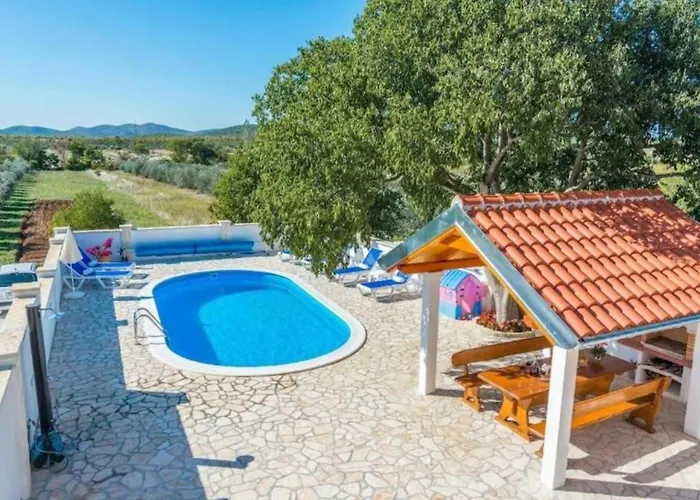 Вилла The Grandfather - Heated Pool Retreat