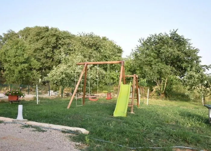 The Grandfather - Heated Pool Retreat וילה