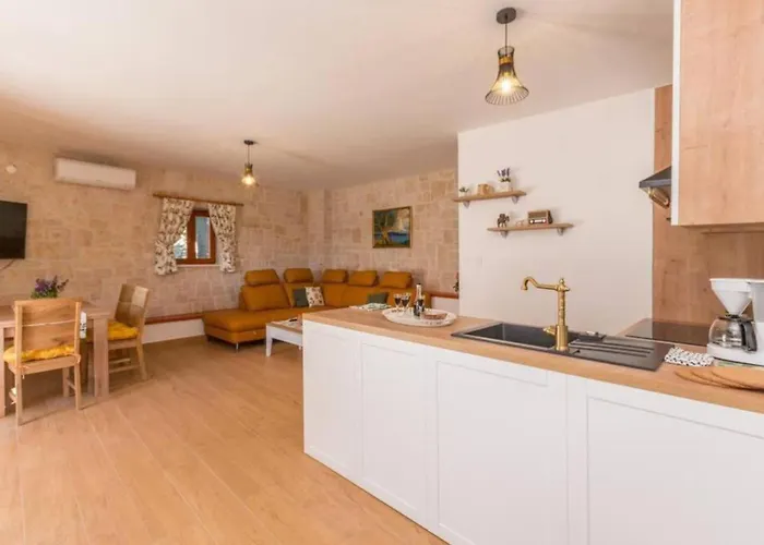 וילה The Grandfather - Heated Pool Retreat *