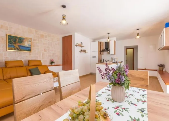 The Grandfather - Heated Pool Retreat וילה *